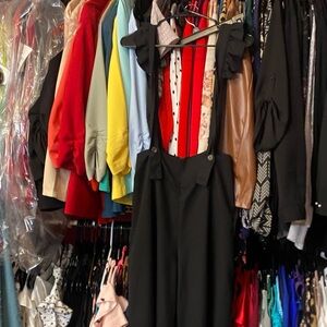 SHEIN Black Wide-Leg Ruffle-Strap Suspender Jumpsuit